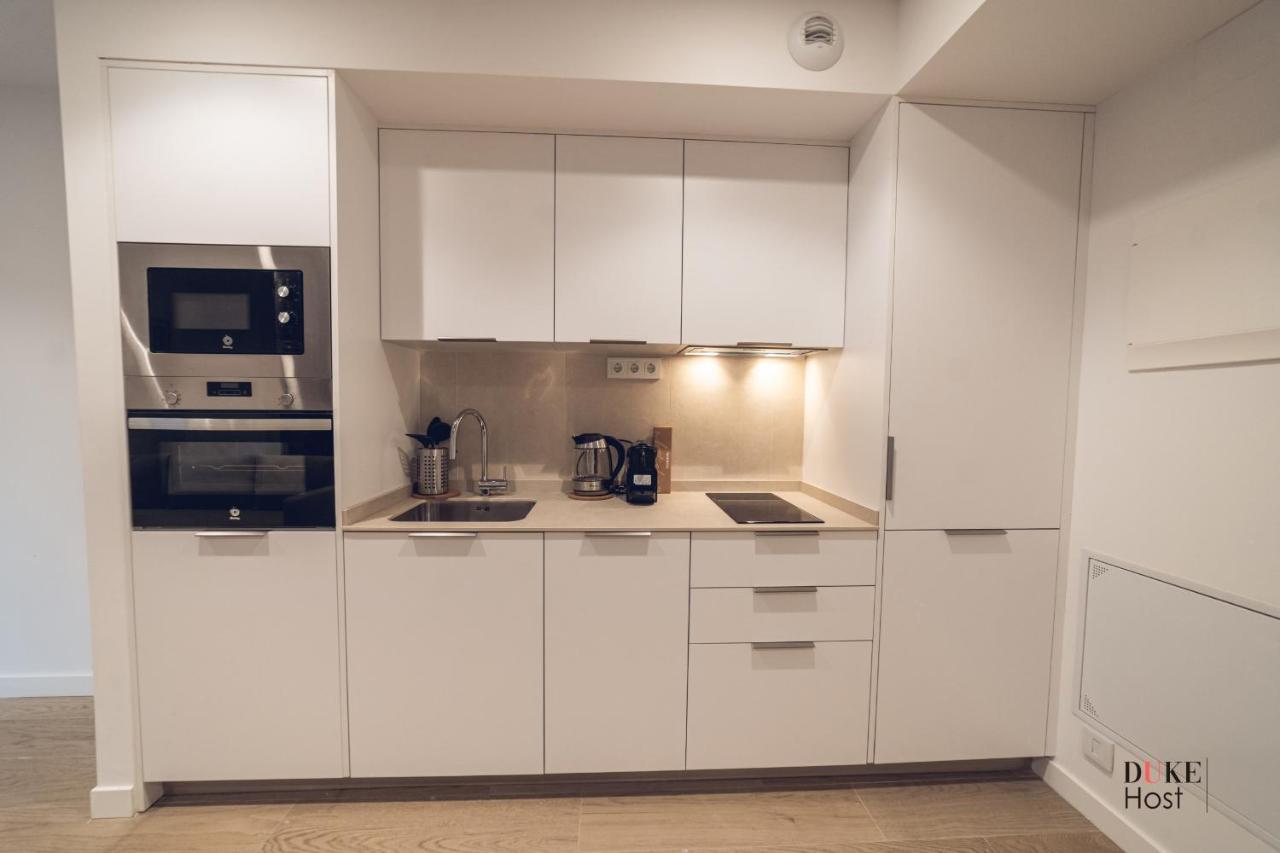Castilla Luxury 1B Apartment Мадрид Екстериор снимка